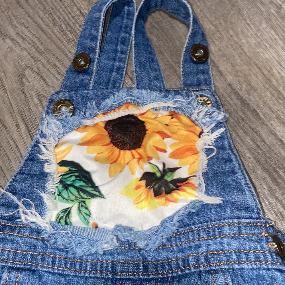 Overall Sunflower Set - Picture 2 of 6